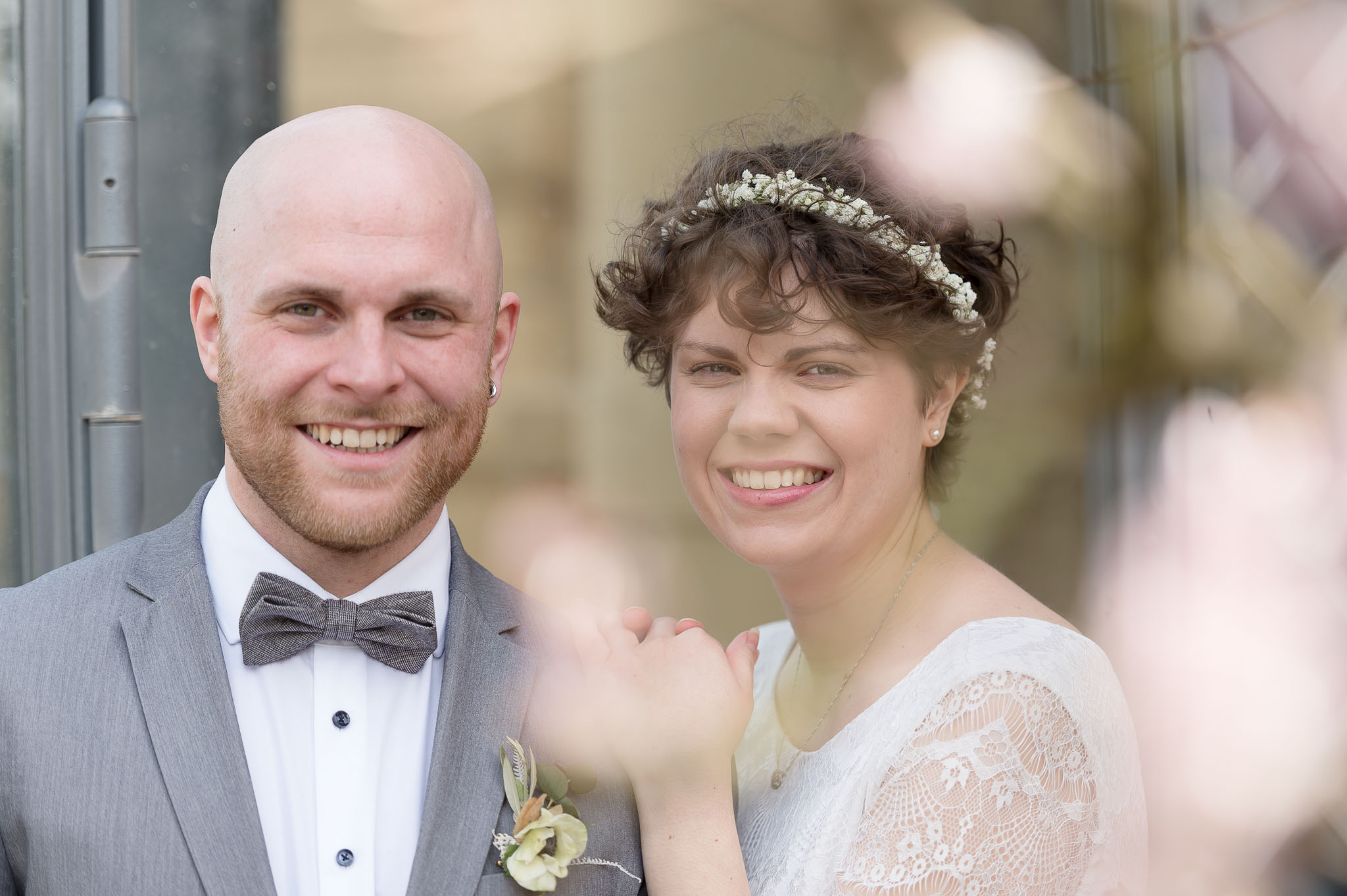 Tommy und Robin, bei der standesamtlichen Hochzeit in Augsburg
